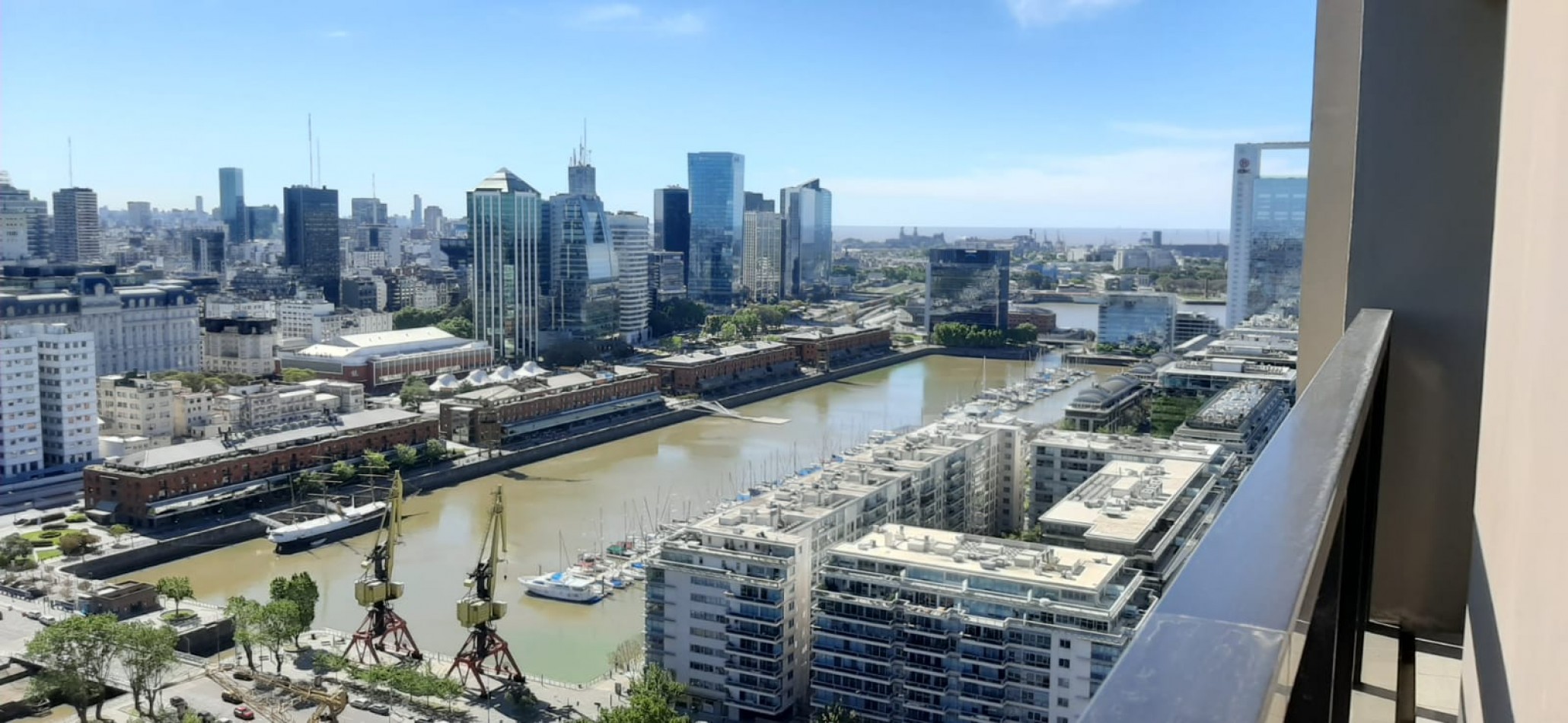 Alquiler temporario en Puerto Madero 3 ambientes River View Piso Alto