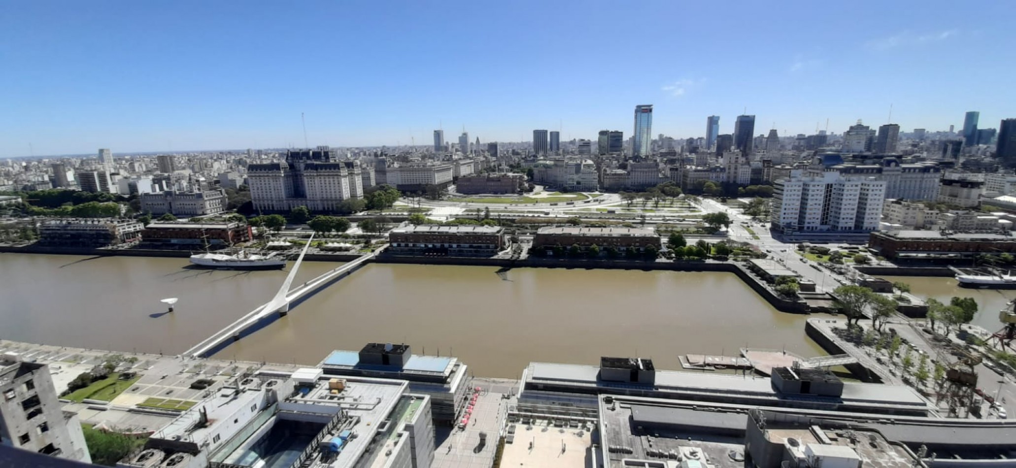 Alquiler temporario en Puerto Madero 3 ambientes River View Piso Alto