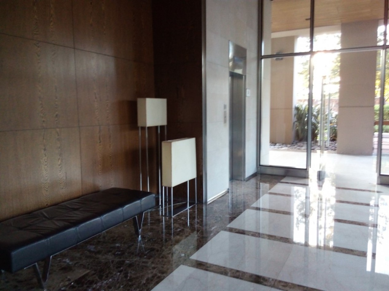 Departamento en venta 4 ambientes en Puerto Madero Torre River View piso alto 2 cocheras y 2 bauleras