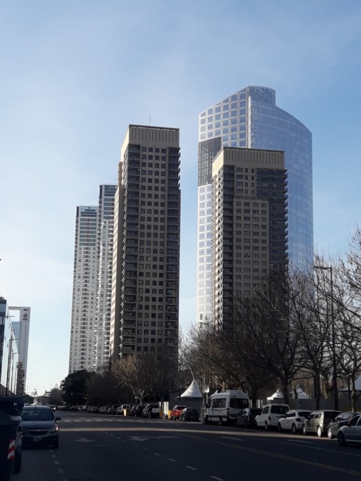Departamento en venta 4 ambientes en Puerto Madero Torre River View piso alto 2 cocheras y 2 bauleras